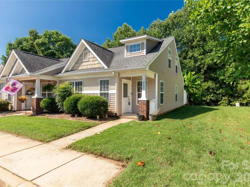 952 Olde Towne Way, Rock Hill, SC 29732.  MLS# CAR4409005, YatesRealty ID 40612. 