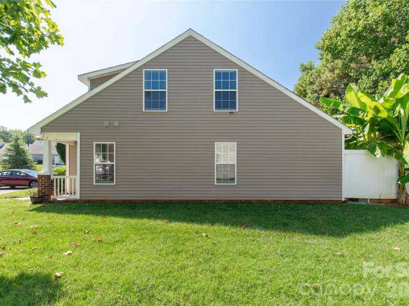 952 Olde Towne Way, Rock Hill, SC 29732.  MLS# CAR4409005, YatesRealty ID 40612. 