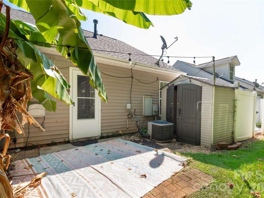 952 Olde Towne Way, Rock Hill, SC 29732.  MLS# CAR4409005, YatesRealty ID 40612. 