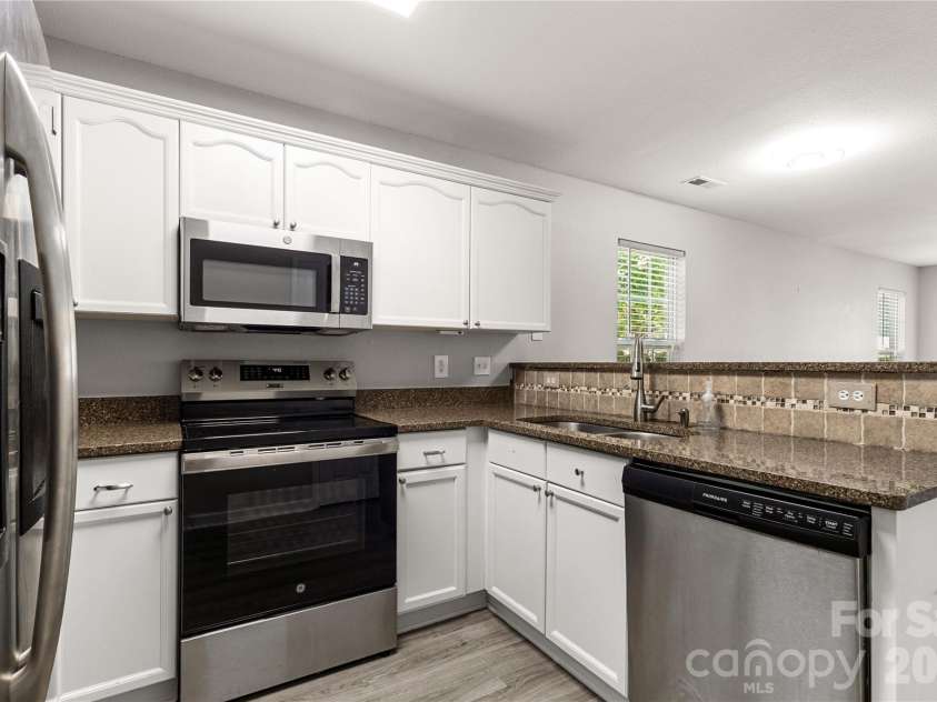 952 Olde Towne Way, Rock Hill, SC 29732.  MLS# CAR4409005, YatesRealty ID 40612. 