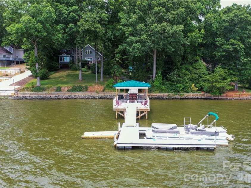 144 Riverside Court, Lexington, NC 27292.  MLS# CAR4410128, YatesRealty ID 40615. 