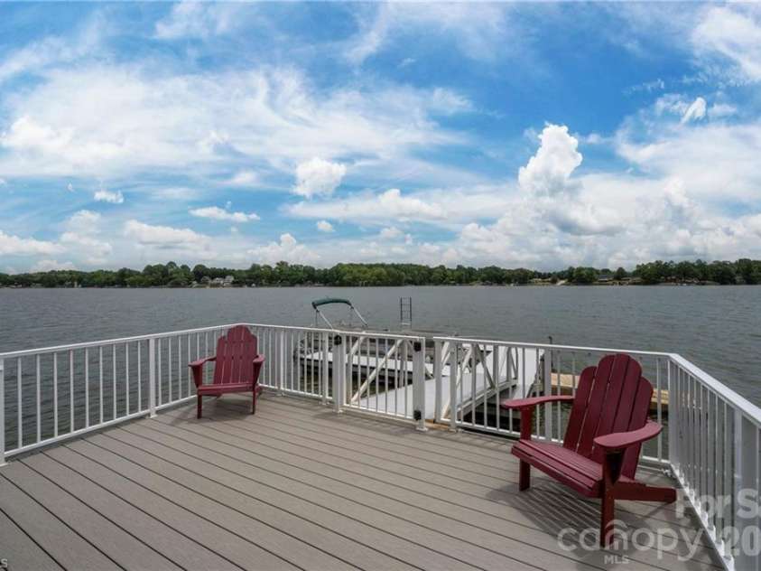 144 Riverside Court, Lexington, NC 27292.  MLS# CAR4410128, YatesRealty ID 40615. 