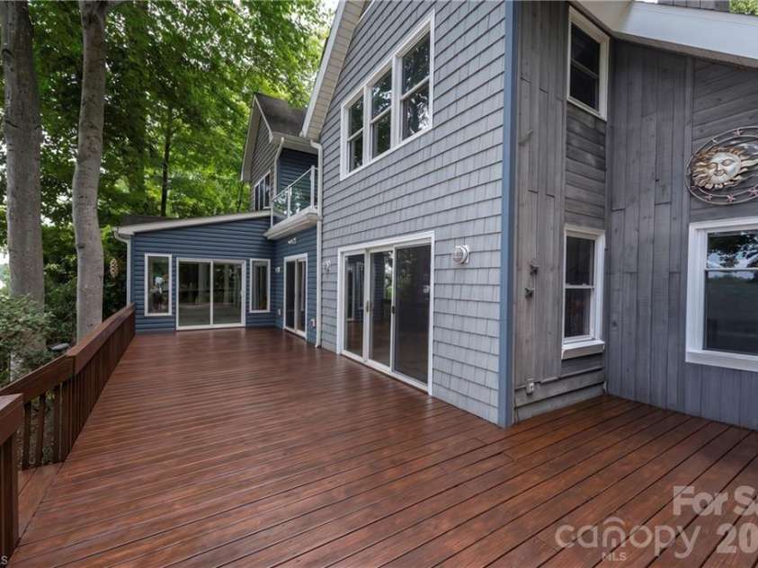 144 Riverside Court, Lexington, NC 27292.  MLS# CAR4410128, YatesRealty ID 40615. 