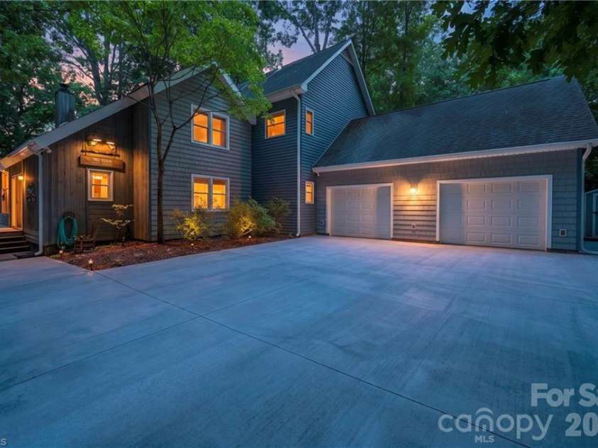 144 Riverside Court, Lexington, NC 27292.  MLS# CAR4410128, YatesRealty ID 40615. 