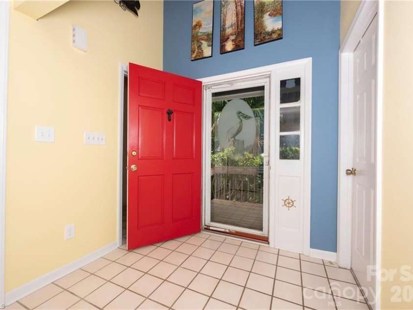 144 Riverside Court, Lexington, NC 27292.  MLS# CAR4410128, YatesRealty ID 40615. 