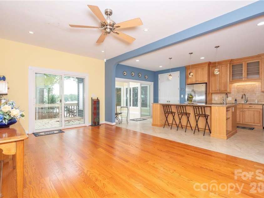 144 Riverside Court, Lexington, NC 27292.  MLS# CAR4410128, YatesRealty ID 40615. 