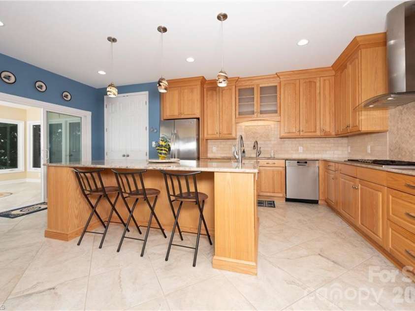 144 Riverside Court, Lexington, NC 27292.  MLS# CAR4410128, YatesRealty ID 40615. 
