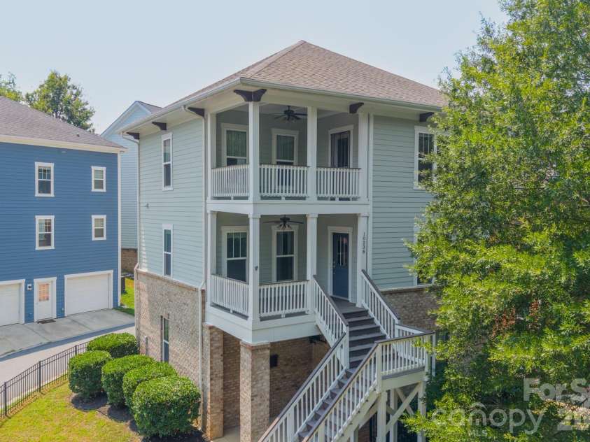 10236 Vanguard Parkway, Huntersville, NC 28078.  MLS# CAR4409984, YatesRealty ID 40616. 
