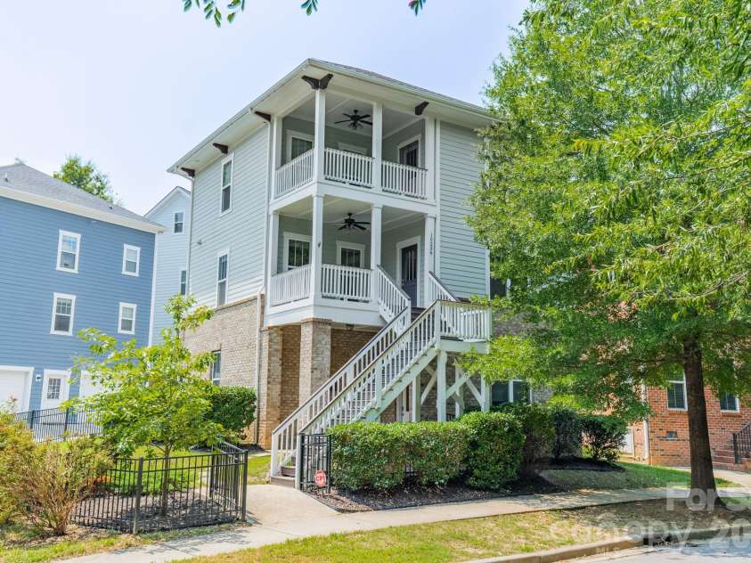 10236 Vanguard Parkway, Huntersville, NC 28078.  MLS# CAR4409984, YatesRealty ID 40616. 