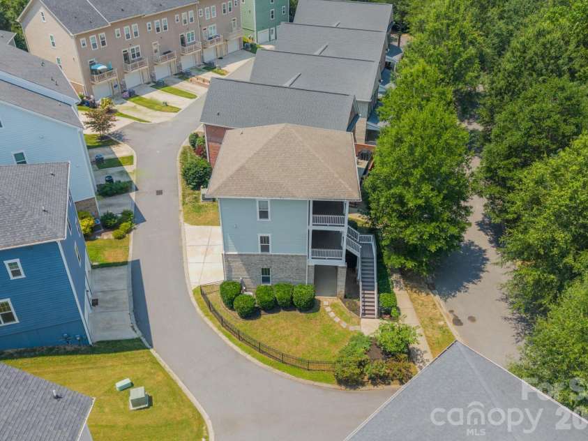 10236 Vanguard Parkway, Huntersville, NC 28078.  MLS# CAR4409984, YatesRealty ID 40616. 