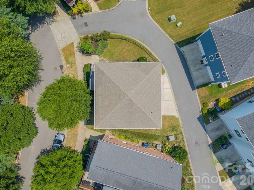 10236 Vanguard Parkway, Huntersville, NC 28078.  MLS# CAR4409984, YatesRealty ID 40616. 