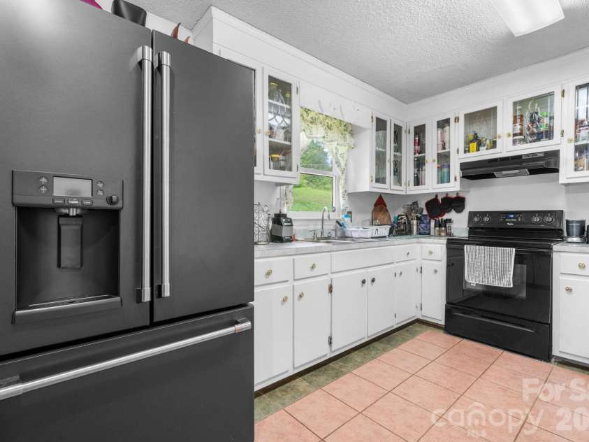 5149 Bloomfield Estate, Granite Falls, NC 28630.  MLS# CAR4406868, YatesRealty ID 40617. 