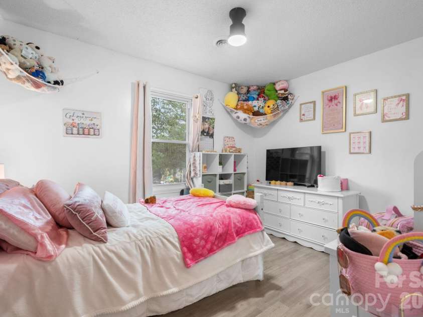 5149 Bloomfield Estate, Granite Falls, NC 28630.  MLS# CAR4406868, YatesRealty ID 40617. Bedroom 1