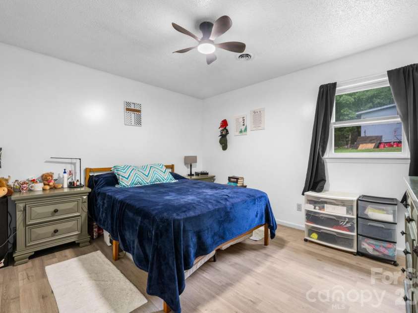 5149 Bloomfield Estate, Granite Falls, NC 28630.  MLS# CAR4406868, YatesRealty ID 40617. Primary Bedroom