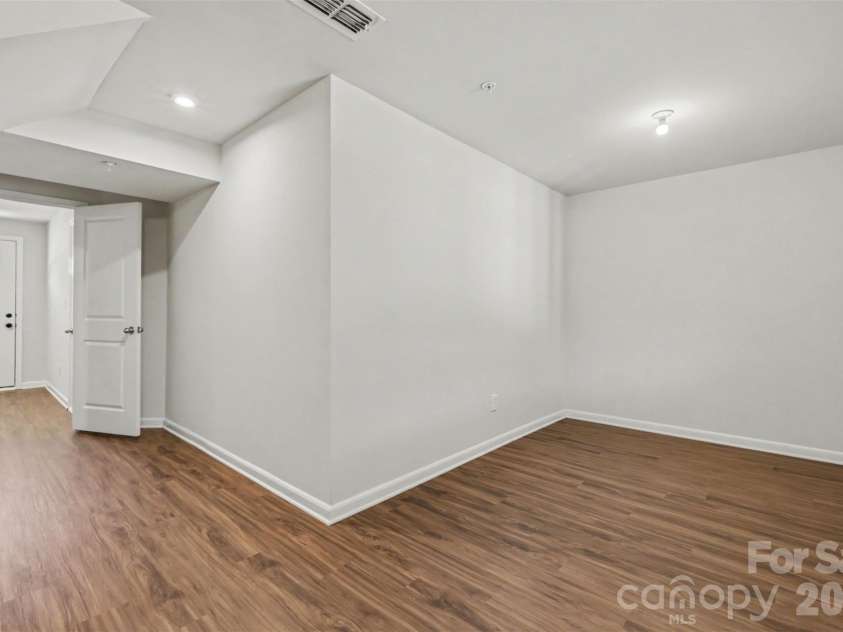 2652 McCurdy Trail, Charlotte, NC 28269.  MLS# CAR4409298, YatesRealty ID 40619. 