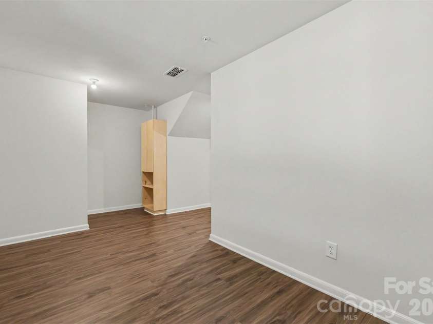 2652 McCurdy Trail, Charlotte, NC 28269.  MLS# CAR4409298, YatesRealty ID 40619. 