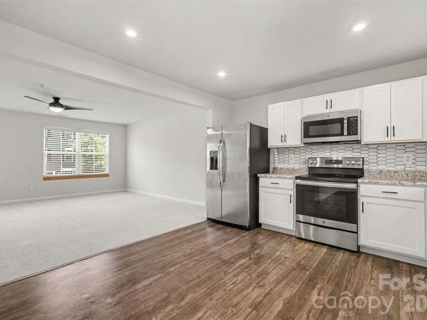 2652 McCurdy Trail, Charlotte, NC 28269.  MLS# CAR4409298, YatesRealty ID 40619. 