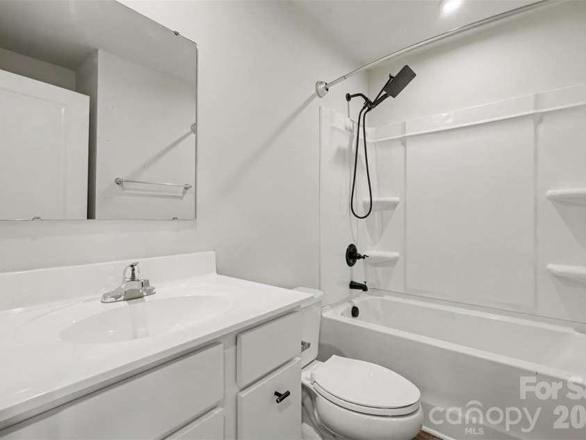 2652 McCurdy Trail, Charlotte, NC 28269.  MLS# CAR4409298, YatesRealty ID 40619. 