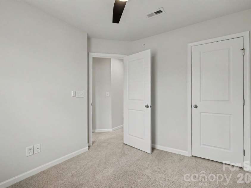 2652 McCurdy Trail, Charlotte, NC 28269.  MLS# CAR4409298, YatesRealty ID 40619. 