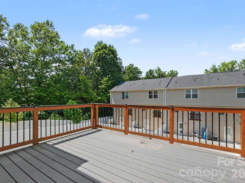 2652 McCurdy Trail, Charlotte, NC 28269.  MLS# CAR4409298, YatesRealty ID 40619. 
