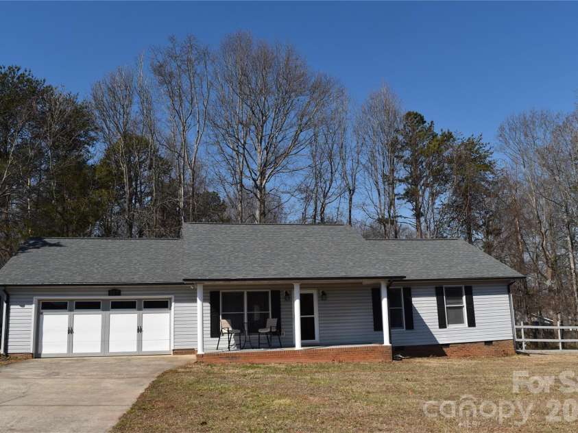 227 River Hill Road, Statesville, NC 28625.  MLS# CAR4344464, YatesRealty ID 4062. FRONT