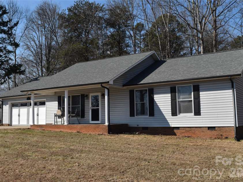 227 River Hill Road, Statesville, NC 28625.  MLS# CAR4344464, YatesRealty ID 4062. FRONT VIEW