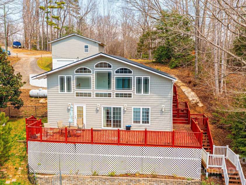 4846 Midway Sand Road, Hickory, NC 28601.  MLS# CAR4235091, YatesRealty ID 4062. 