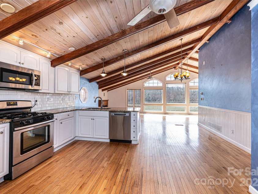 4846 Midway Sand Road, Hickory, NC 28601.  MLS# CAR4235091, YatesRealty ID 4062. 