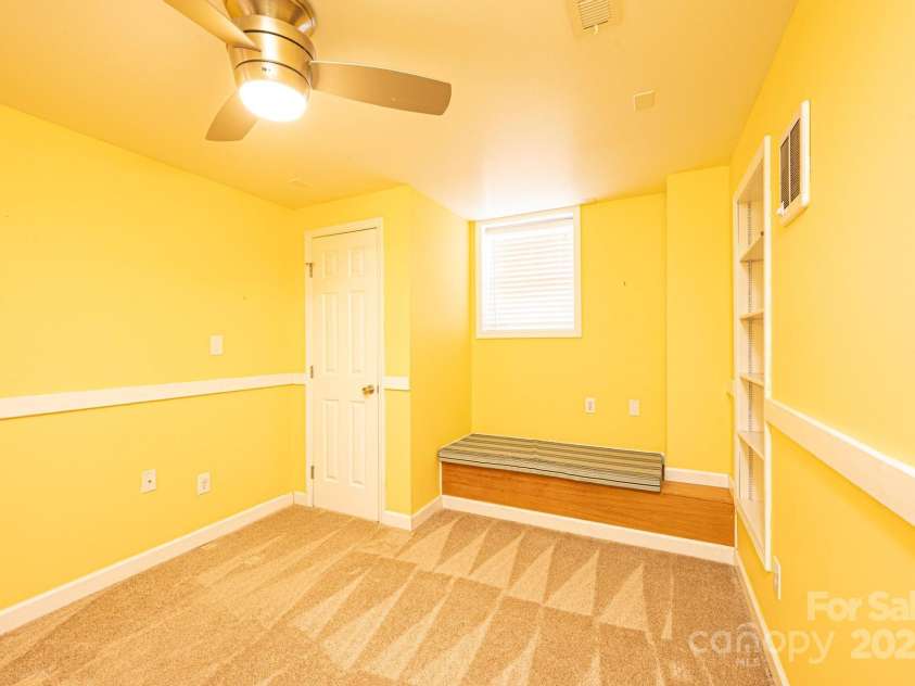 4846 Midway Sand Road, Hickory, NC 28601.  MLS# CAR4235091, YatesRealty ID 4062. 