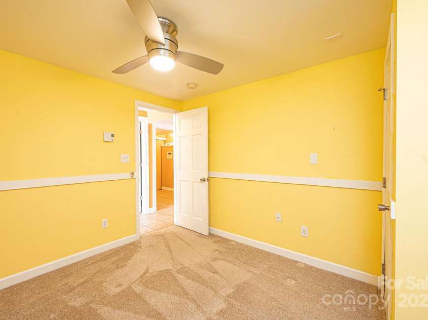 4846 Midway Sand Road, Hickory, NC 28601.  MLS# CAR4235091, YatesRealty ID 4062. 