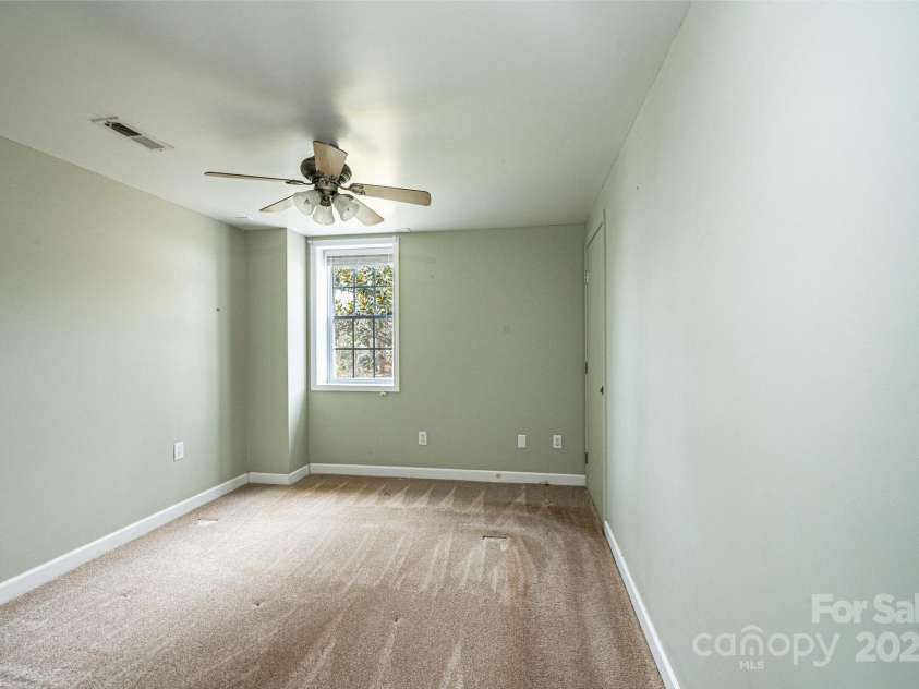 4846 Midway Sand Road, Hickory, NC 28601.  MLS# CAR4235091, YatesRealty ID 4062. 