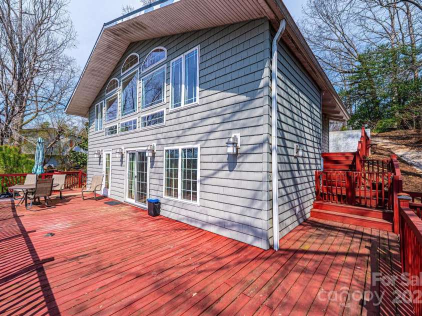 4846 Midway Sand Road, Hickory, NC 28601.  MLS# CAR4235091, YatesRealty ID 4062. 