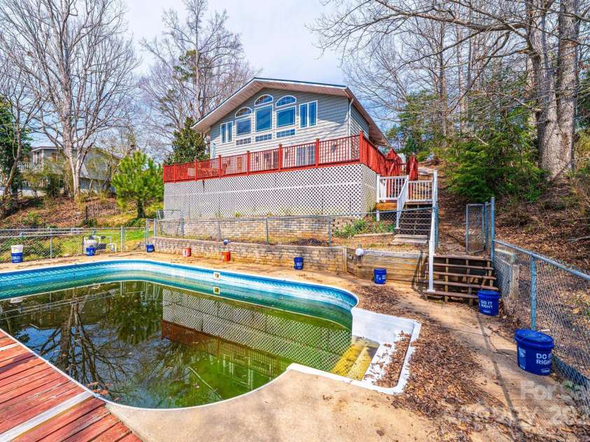 4846 Midway Sand Road, Hickory, NC 28601.  MLS# CAR4235091, YatesRealty ID 4062. 