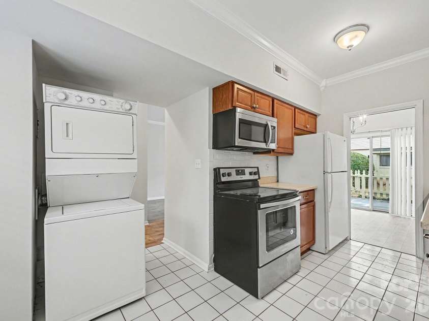 5947 Quail Hollow Road, Charlotte, NC 28210.  MLS# CAR4340931, YatesRealty ID 4062. 