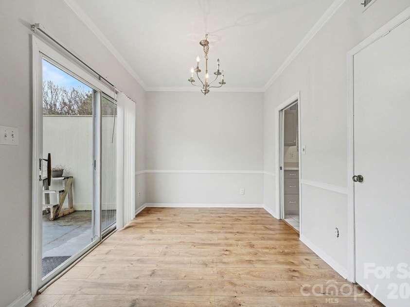 5947 Quail Hollow Road, Charlotte, NC 28210.  MLS# CAR4340931, YatesRealty ID 4062. 