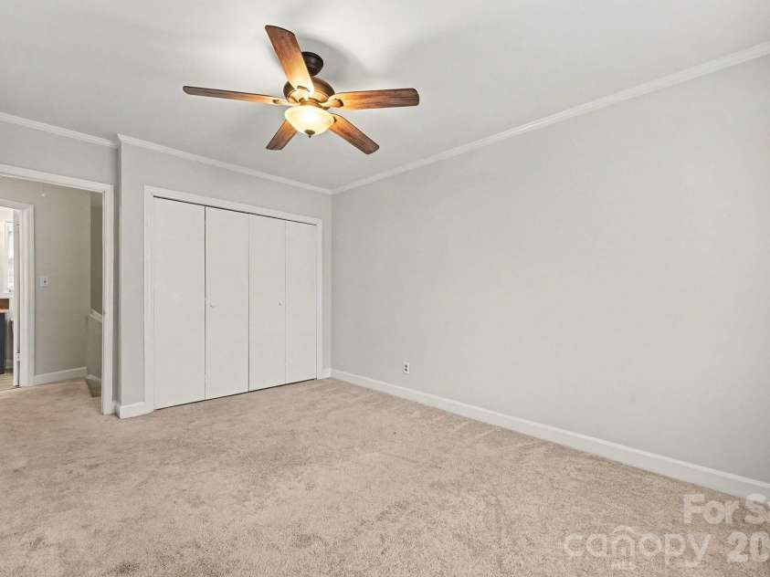 5947 Quail Hollow Road, Charlotte, NC 28210.  MLS# CAR4340931, YatesRealty ID 4062. 