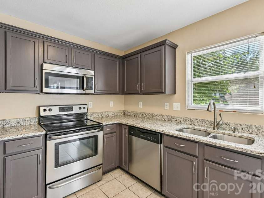 112 Nevis Lane, Mooresville, NC 28115.  MLS# CAR4409675, YatesRealty ID 40620. 