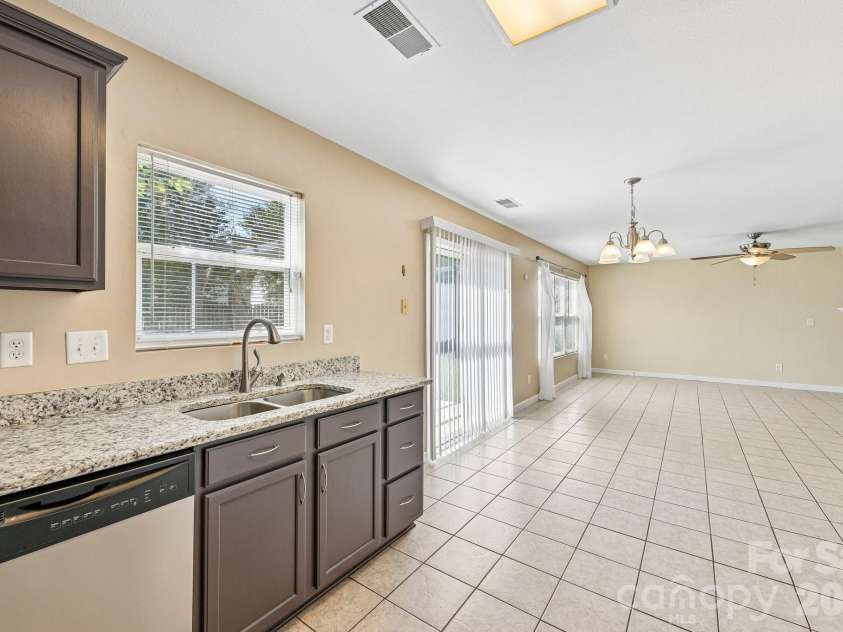 112 Nevis Lane, Mooresville, NC 28115.  MLS# CAR4409675, YatesRealty ID 40620. 