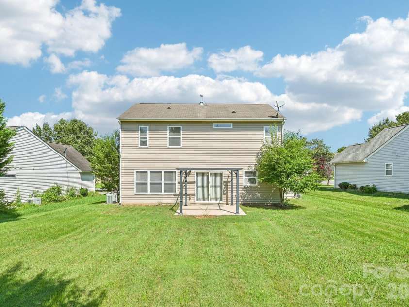 112 Nevis Lane, Mooresville, NC 28115.  MLS# CAR4409675, YatesRealty ID 40620. 
