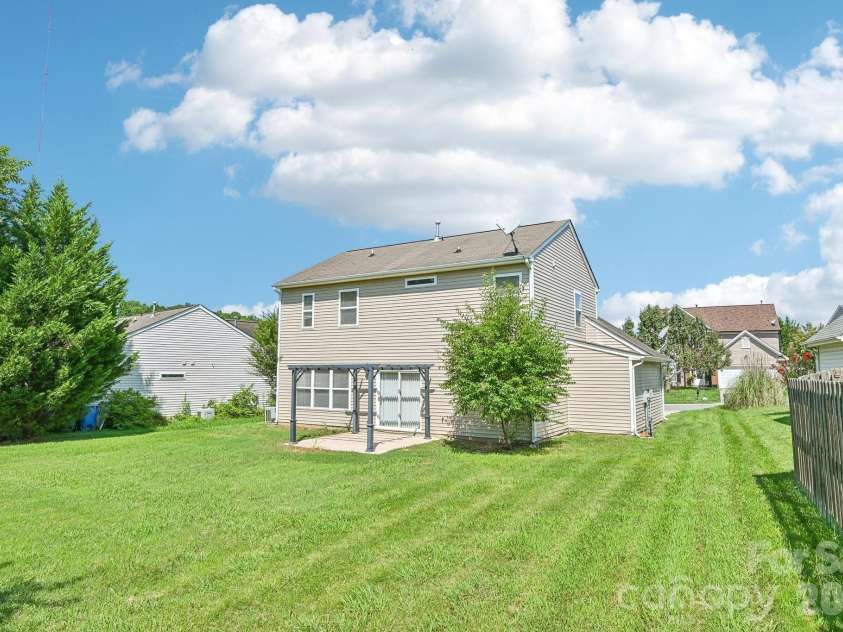 112 Nevis Lane, Mooresville, NC 28115.  MLS# CAR4409675, YatesRealty ID 40620. 