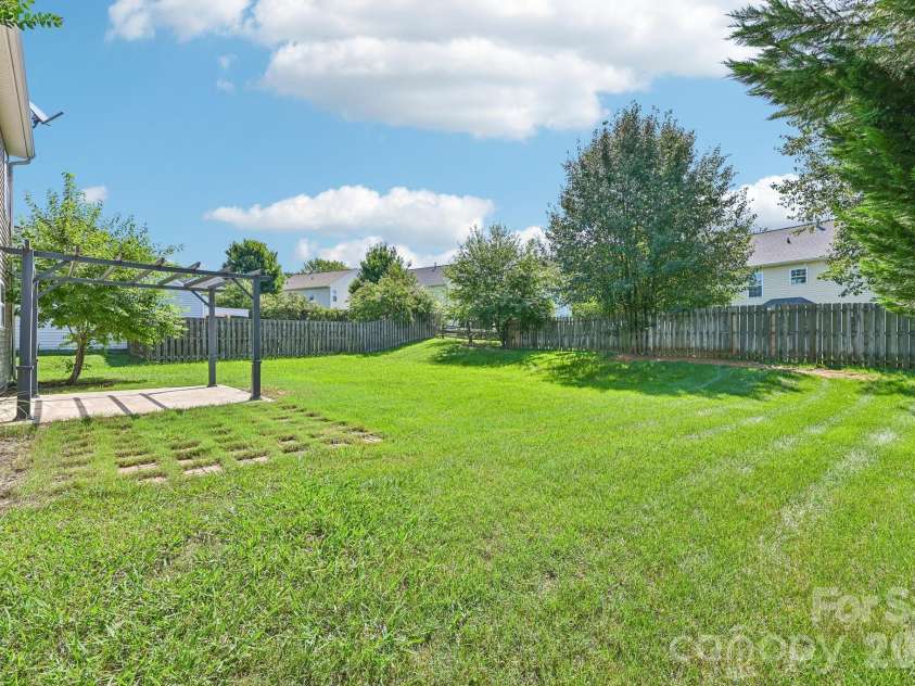 112 Nevis Lane, Mooresville, NC 28115.  MLS# CAR4409675, YatesRealty ID 40620. 