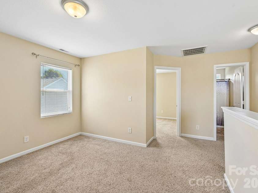 112 Nevis Lane, Mooresville, NC 28115.  MLS# CAR4409675, YatesRealty ID 40620. Loft