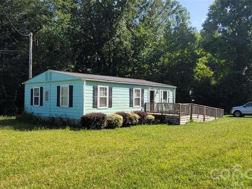 435 Airport Road, Gastonia, NC 28056.  MLS# CAR4409973, YatesRealty ID 40623. 