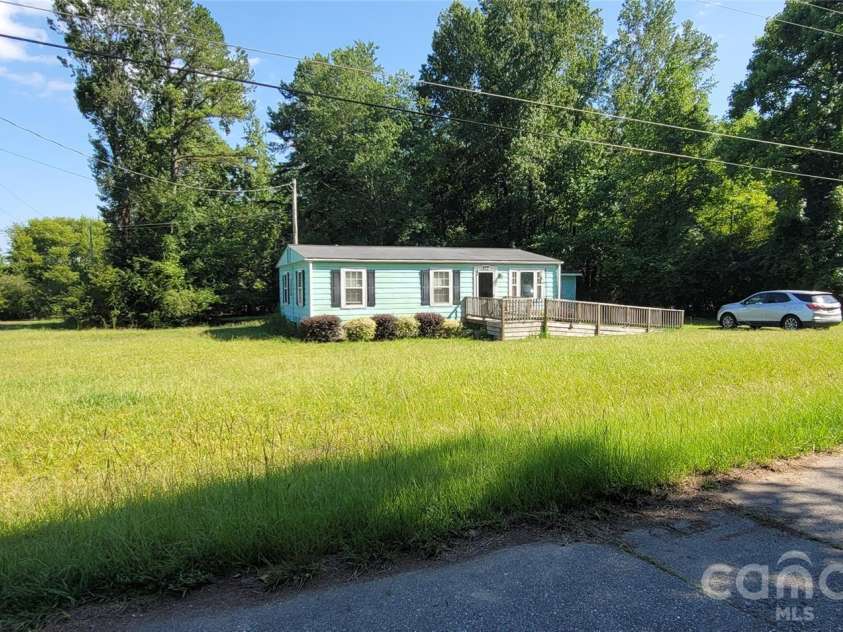 435 Airport Road, Gastonia, NC 28056.  MLS# CAR4409973, YatesRealty ID 40623. 