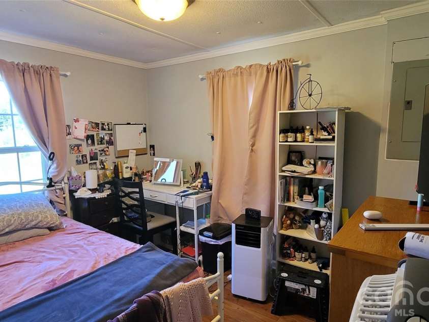 435 Airport Road, Gastonia, NC 28056.  MLS# CAR4409973, YatesRealty ID 40623. Bed 2