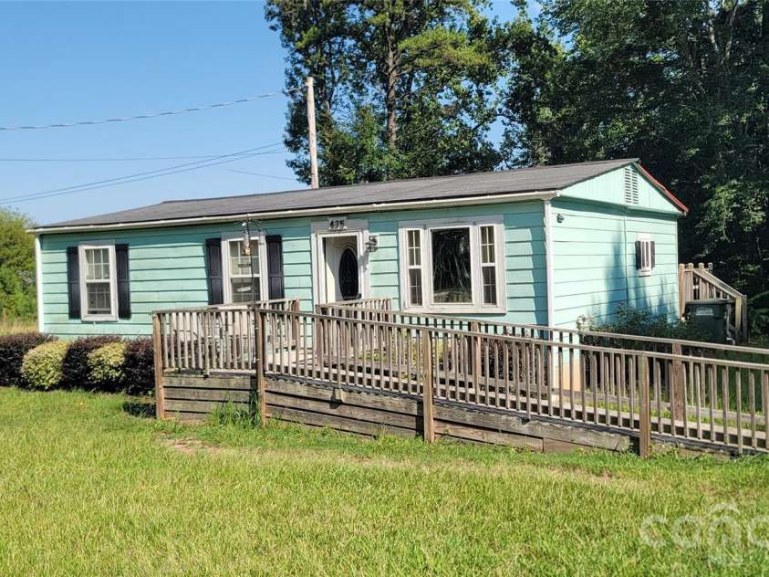 435 Airport Road, Gastonia, NC 28056.  MLS# CAR4409973, YatesRealty ID 40623. Front