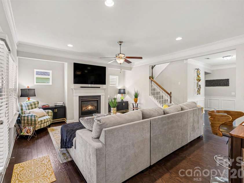 3246 Lock Erne Avenue, Kannapolis, NC 28081.  MLS# CAR4408977, YatesRealty ID 40624. Great Room