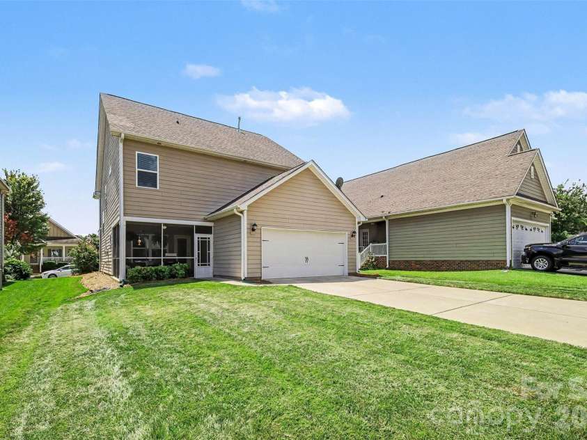 3246 Lock Erne Avenue, Kannapolis, NC 28081.  MLS# CAR4408977, YatesRealty ID 40624. Rear Entry Garage