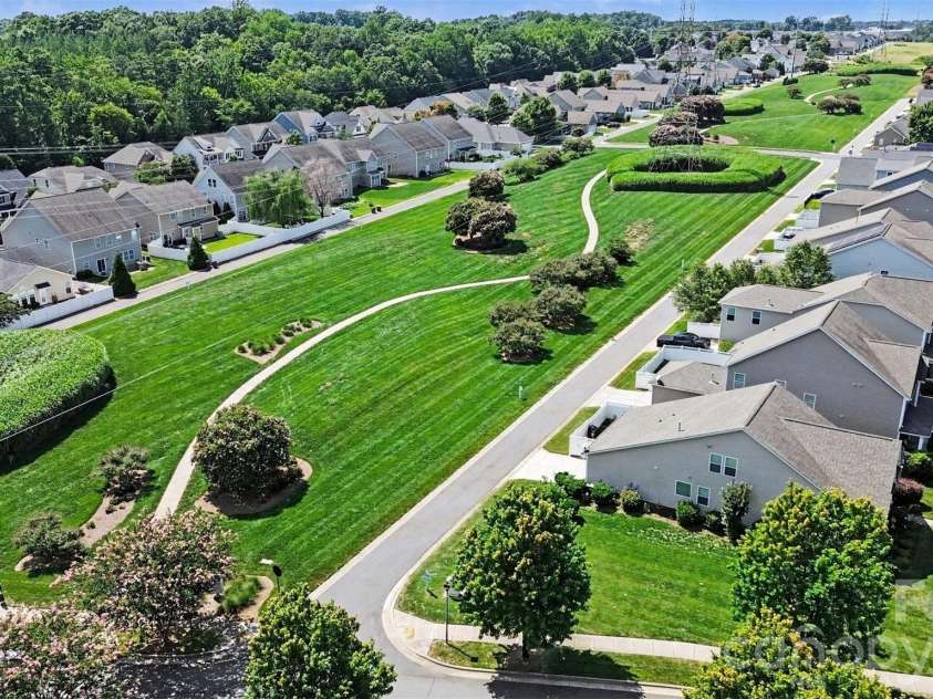 3246 Lock Erne Avenue, Kannapolis, NC 28081.  MLS# CAR4408977, YatesRealty ID 40624. Walking Trails