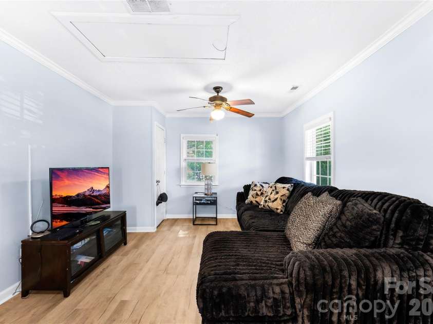 2104 Court Drive, Gastonia, NC 28054.  MLS# CAR4410155, YatesRealty ID 40626. 
